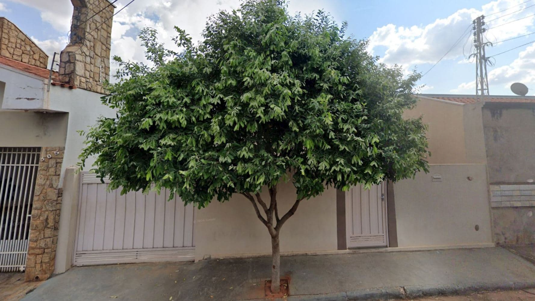 Foto 1 de 4: Casa em leilão em Tupã - SP, bairro Vila das Indústrias — Casa na Vila das Indústrias - Tupã/SP