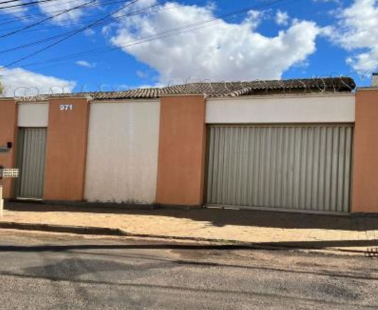 Foto 2 de 5: Casa em leilão em Uberlândia - MG, bairro Cidade Jardim — Casa em Cidade Jardim em Uberlândia/MG