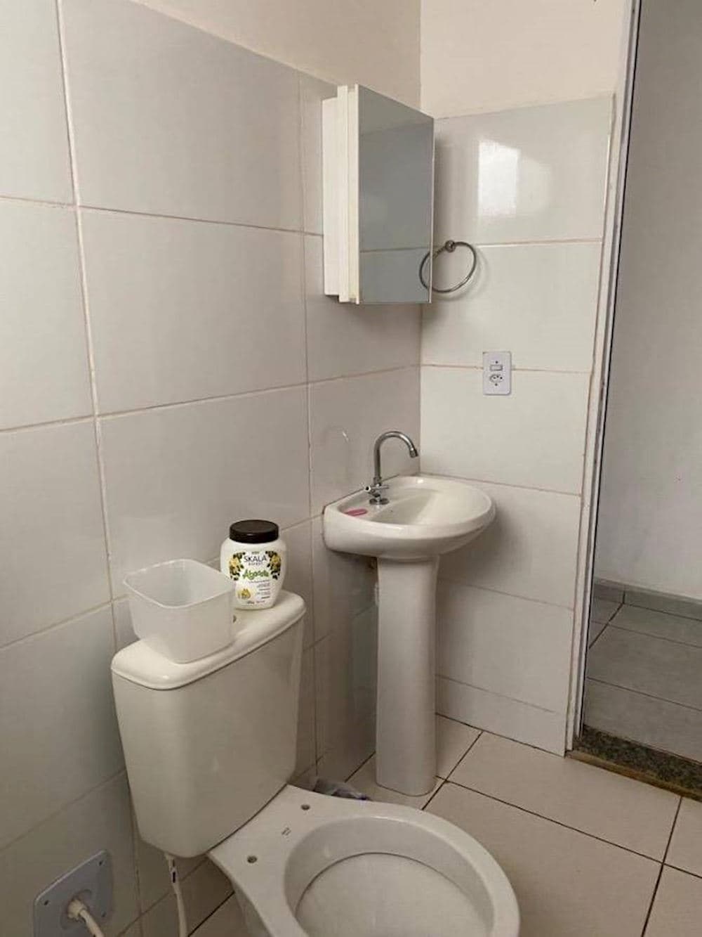 Foto 4 de 10: Casa em leilão em Itumbiara - GO, bairro Jardim Europa — Casa no Jardim Europa - Itumbiara/GO