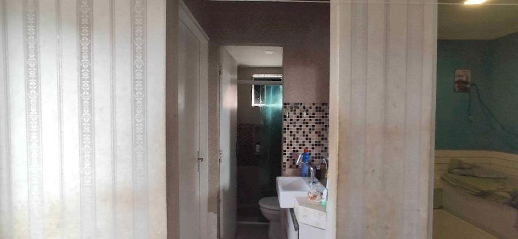 Foto 10 de 12: Apartamento em leilão em Fortaleza - CE, bairro Barroso — Casa em Barroso - Fortaleza/CE