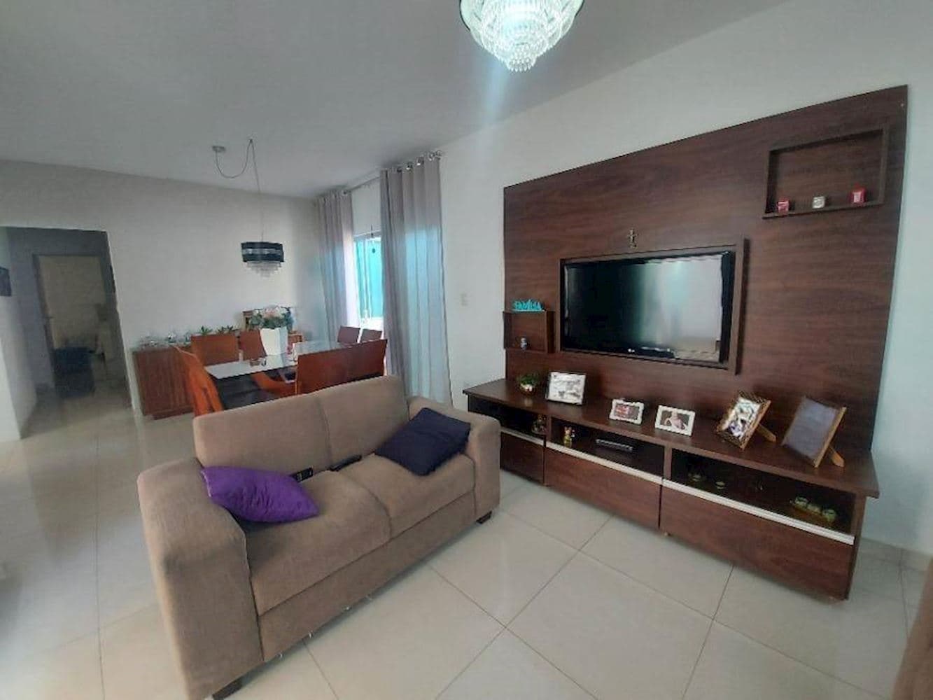 Foto 4 de 13: Casa em leilão em Uberlândia - MG, bairro Jardim das Palmeiras — Casa no Jardim Das Palmeiras - Uberlândia/MG