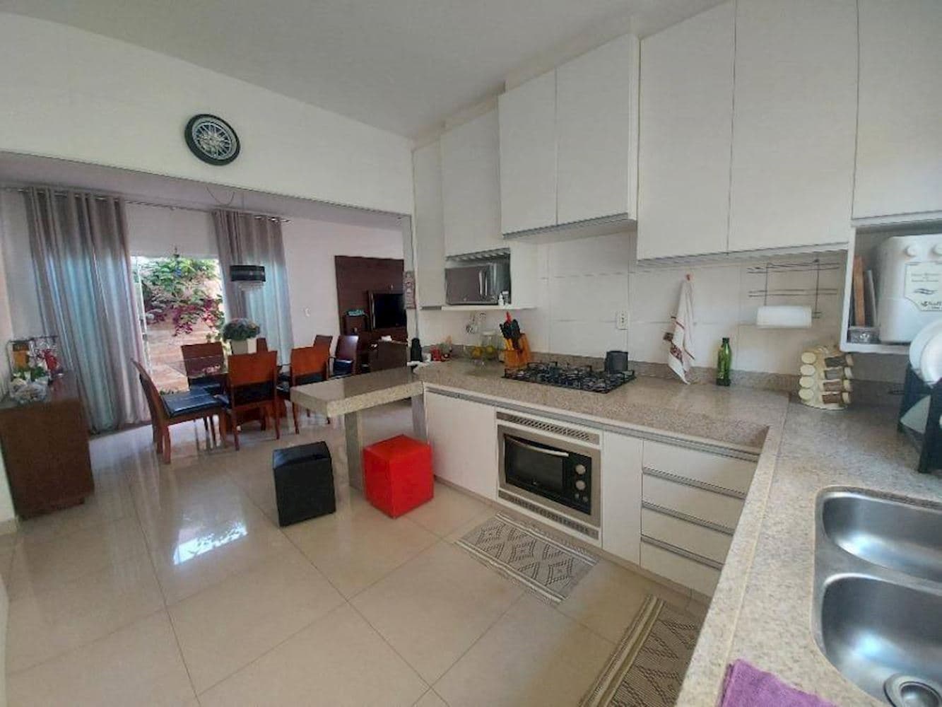 Foto 5 de 13: Casa em leilão em Uberlândia - MG, bairro Jardim das Palmeiras — Casa no Jardim Das Palmeiras - Uberlândia/MG