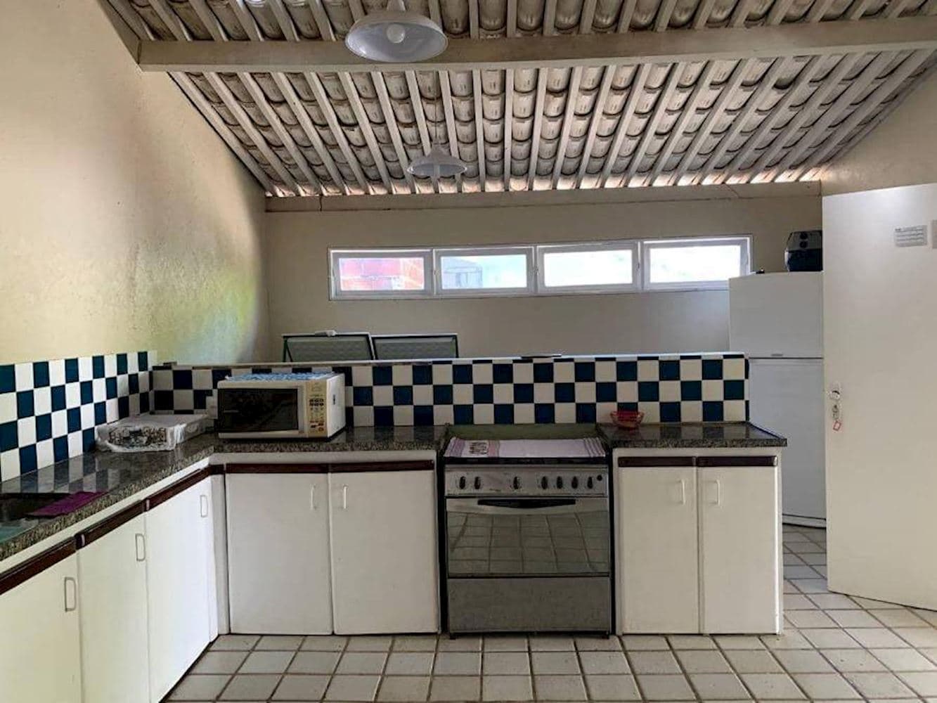Foto 12 de 43: Casa em leilão em Paulista - PE, bairro Maria Farinha — Chácara na Maria Farinha em Paulista/PE