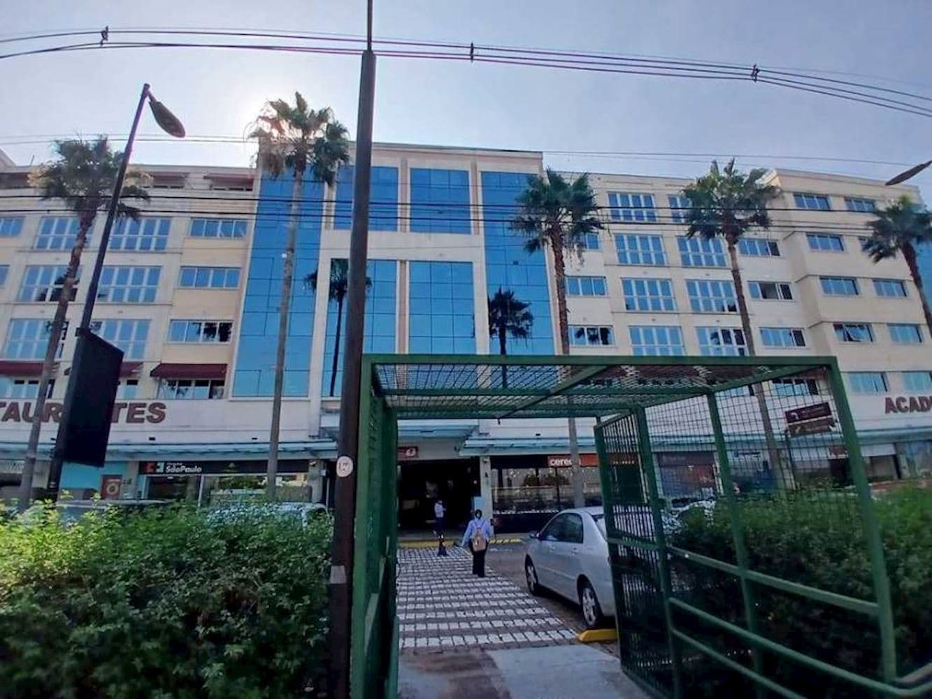 Foto 1 de 7: Comercial em leilão em Cotia - SP, bairro Lageadinho — Sala comercial em Lageadinho - Cotia/SP