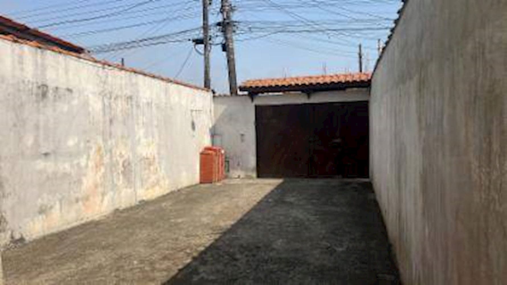 Foto 2 de 12: Casa em leilão em Mongaguá - SP, bairro Vila Atlântica — Casa na Vila Atlântica - Mongaguá/SP