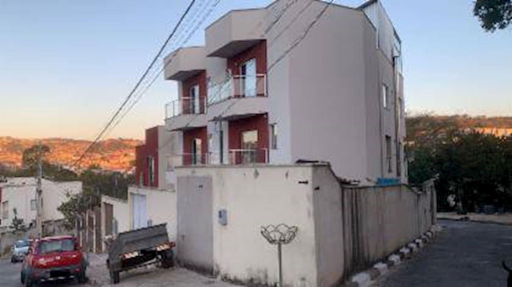 Foto 3 de 9: Casa em leilão em Ibirité - MG, bairro Eldorado — Casa no Eldorado - Ibirité/MG