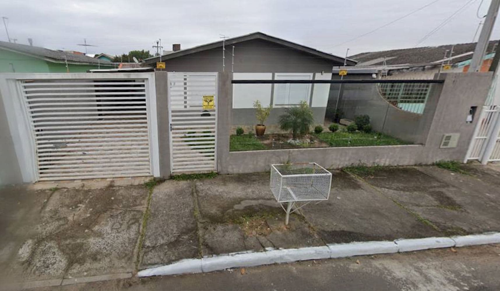 Foto 1 de 3: Casa em leilão em Esteio - RS, bairro Santo Inacio — Casa em Santo Inacio - Esteio/RS