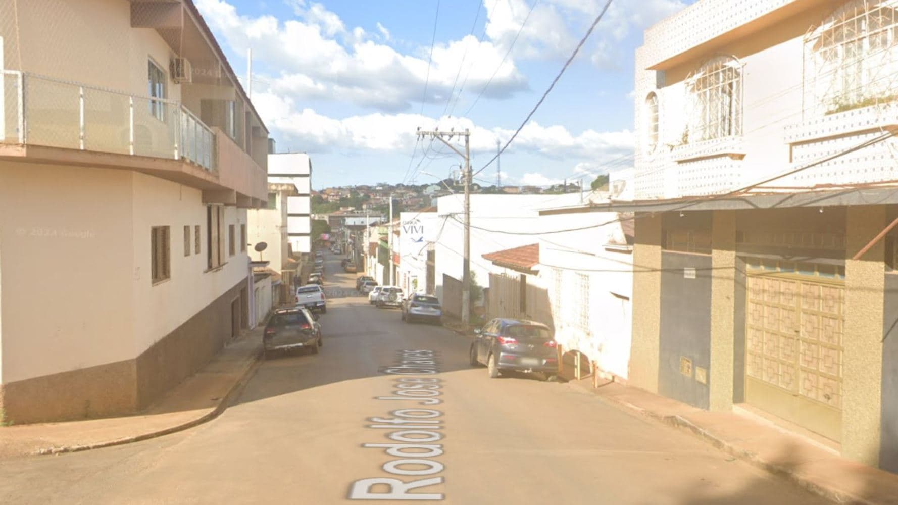 Foto 2 de 4: Comercial em leilão em Bambuí - MG, bairro Centro — Loja no "Edifício Central" - Centro - Bambuí/MG