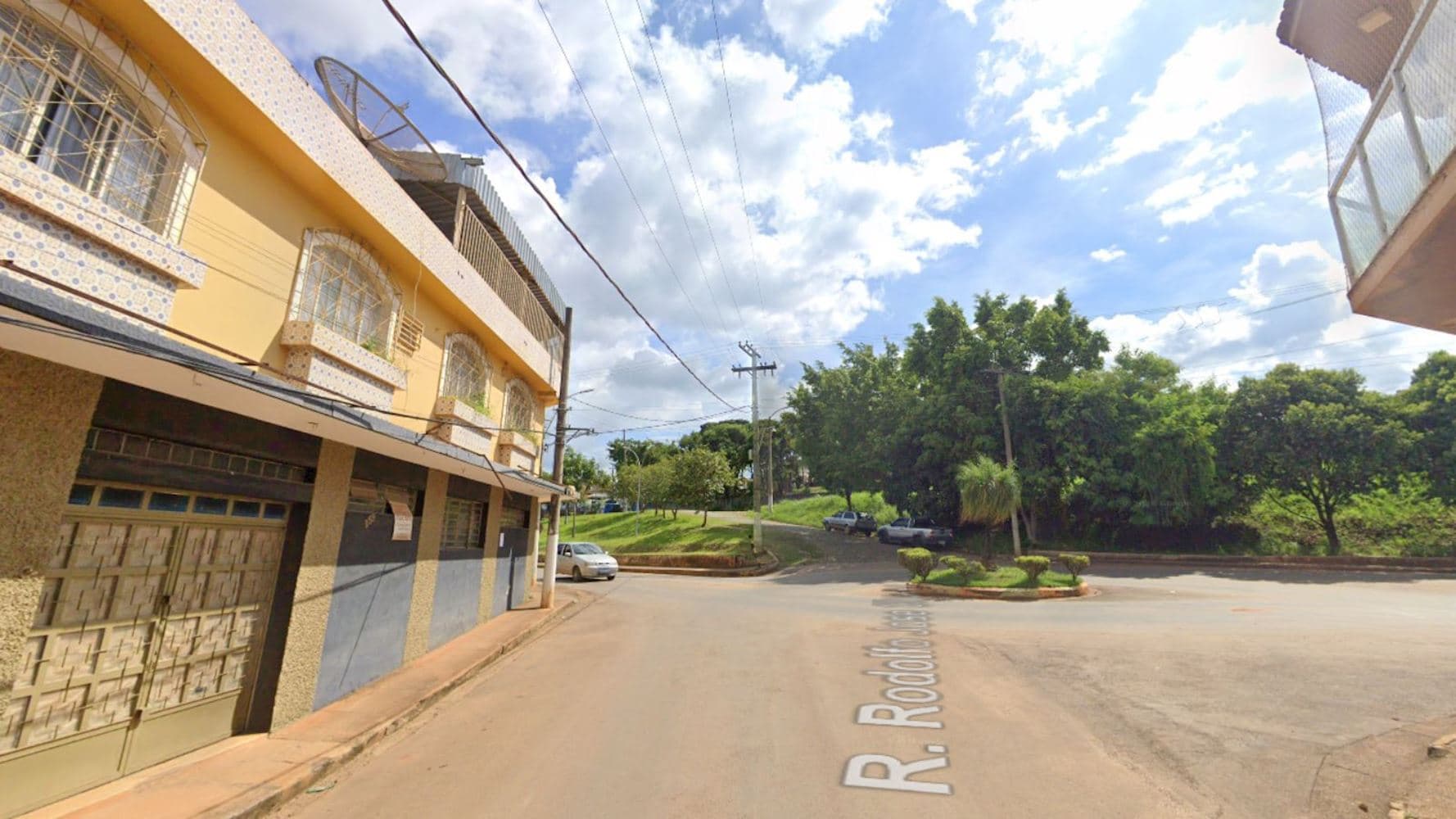 Foto 3 de 4: Comercial em leilão em Bambuí - MG, bairro Centro — Loja no "Edifício Central" - Centro - Bambuí/MG