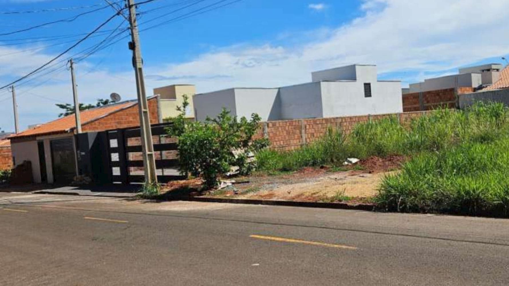 Foto 3 de 5: Terreno em leilão em Ouroeste - SP, bairro Jardim das Palmeiras — Casa no Jardim das Palmeiras - Ouroeste/SP