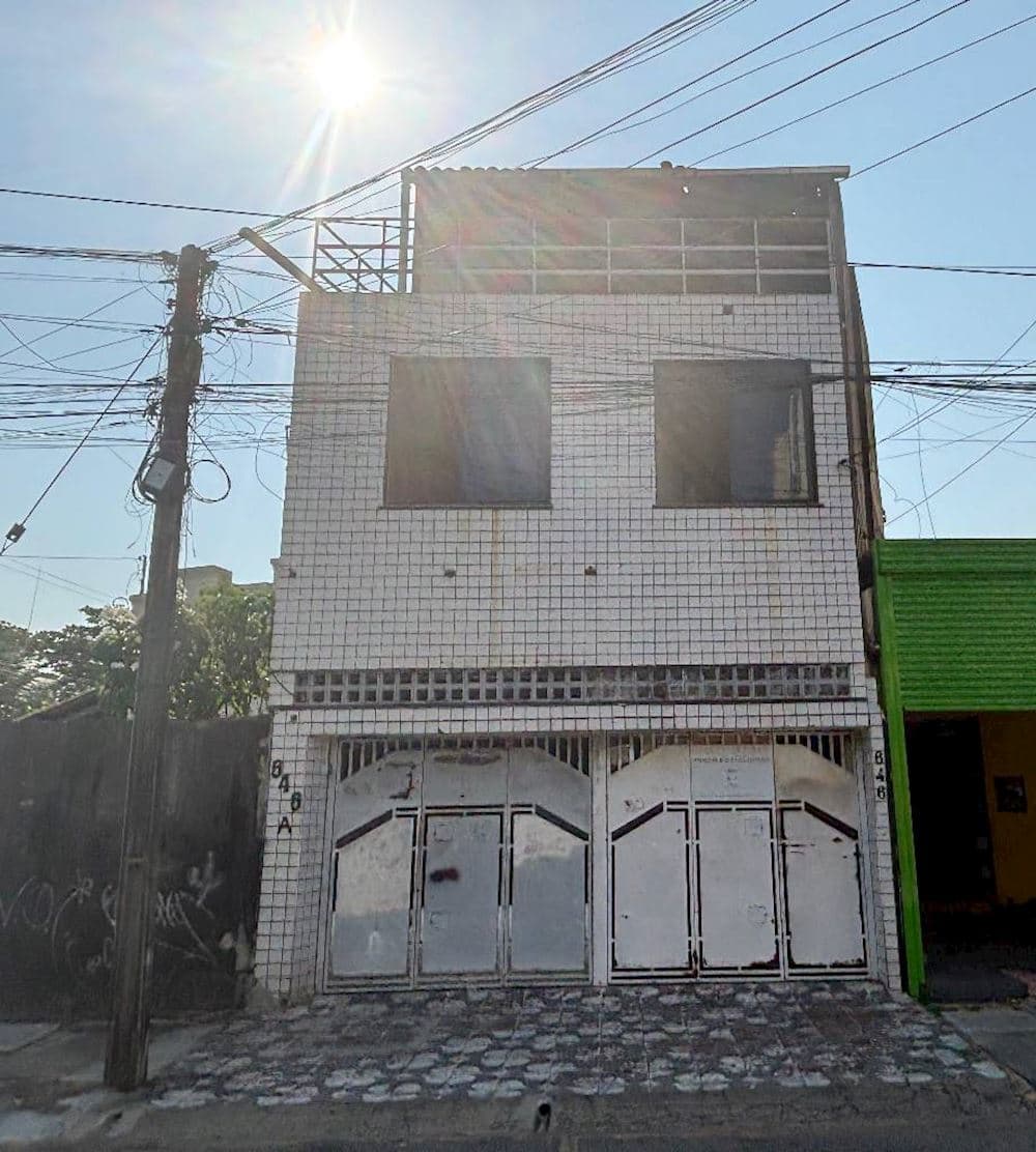 Foto 1 de 24: Casa em leilão em Fortaleza - CE, bairro Benfica — Casa em Benfica - Fortaleza/CE
