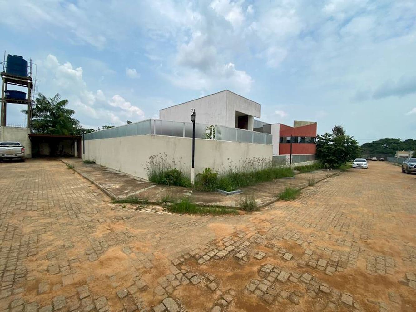 Foto 4 de 12: Casa em leilão em Colniza - MT, bairro Garça Ii — Casa de condomínio em Garça II - Colniza/MT