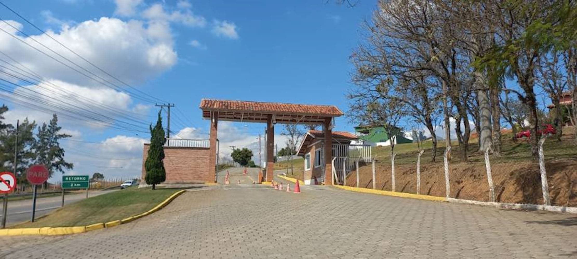 Foto 1 de 14: Casa em leilão em Cachoeira Paulista - SP, bairro Aguada — Casa em Aguada - Cachoeira Paulista/SP