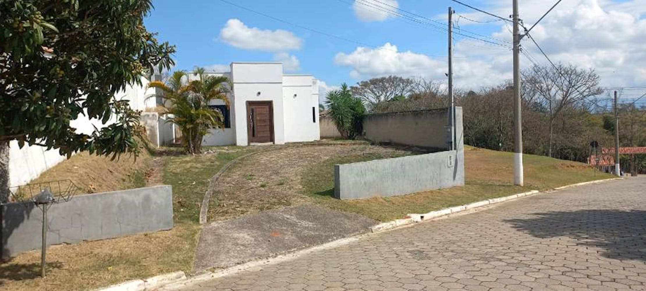 Foto 2 de 14: Casa em leilão em Cachoeira Paulista - SP, bairro Aguada — Casa em Aguada - Cachoeira Paulista/SP