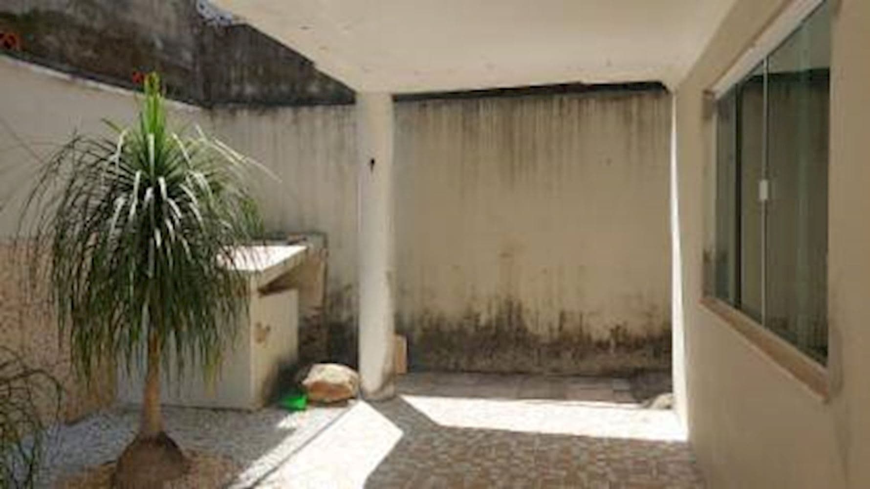 Foto 13 de 20: Casa em leilão em Fortaleza - CE, bairro Lagoa Redonda — Casa em  Lagoa Redonda - Fortaleza/CE