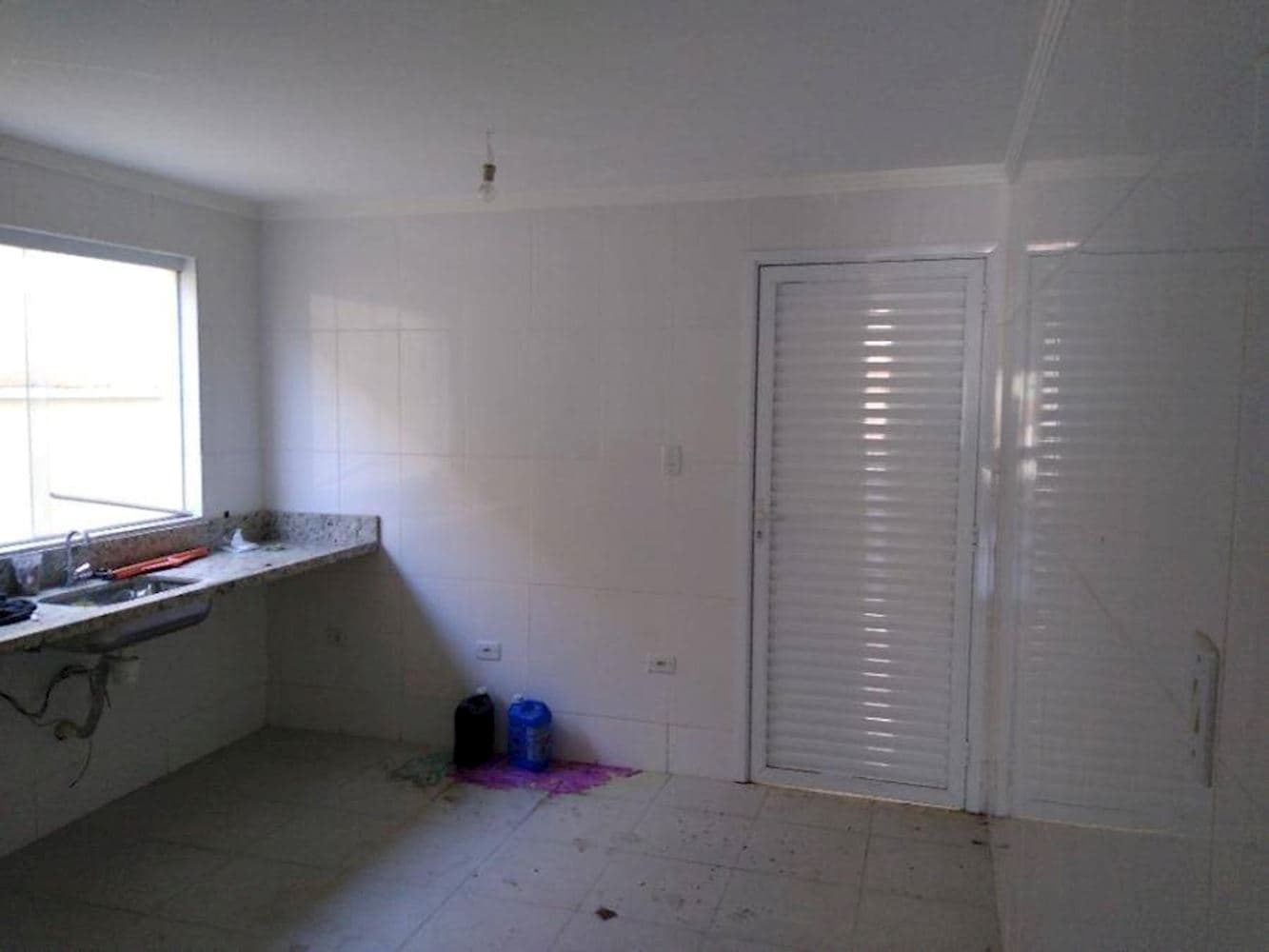 Foto 5 de 10: Casa em leilão em Cotia - SP, bairro Jardim Rio das Pedras — Casa em Condomínio no Jardim Rio Das Pedras - Cotia/SP