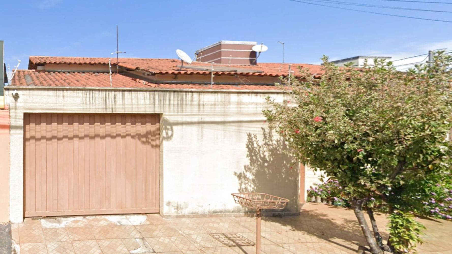 Foto 1 de 4: Casa em leilão em Uberlândia - MG, bairro Planalto — Casa no Bairro Planalto - Uberlândia/MG