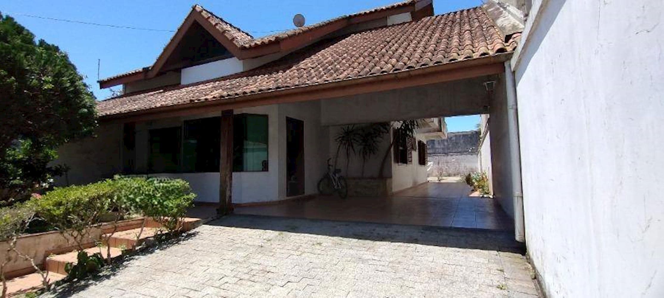 Foto 2 de 17: Casa em leilão em Peruíbe - SP, bairro Balneario Stella Maris — Casa no Balneario Stella Maris em Peruíbe/SP