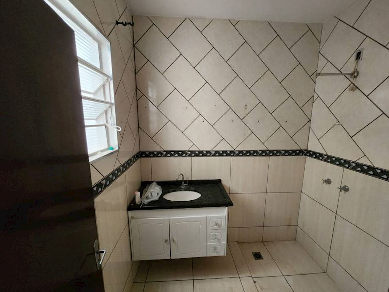 Foto 4 de 7: Casa em leilão em Tupã - SP, bairro Vila Bandeirantes — Casa no Vila Bandeirantes em Tupã/SP