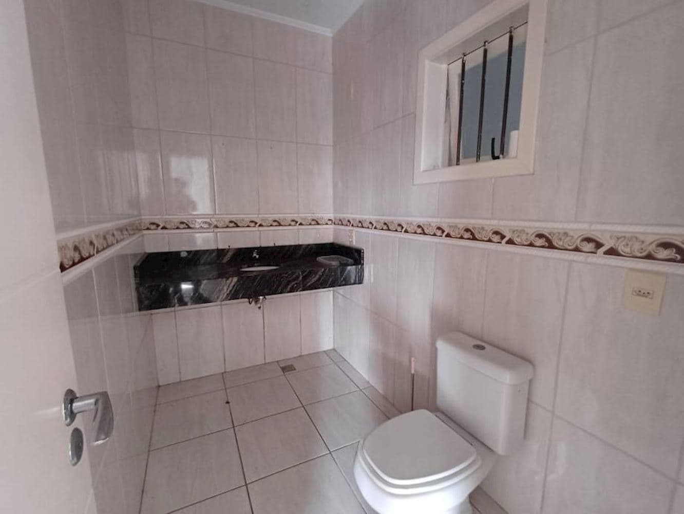 Foto 11 de 17: Casa em leilão em Canoas - RS, bairro Estradaância Velha — Casa no Estância Velha em Canoas/RS