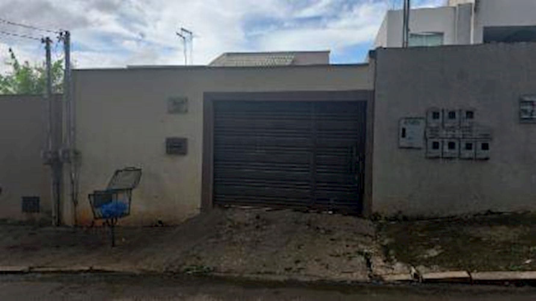 Foto 1 de 3: Casa em leilão em Cidade Ocidental - GO, bairro Parque Nápolis B — Casa no Parque Nápolis B em Cidade Ocidental/GO
