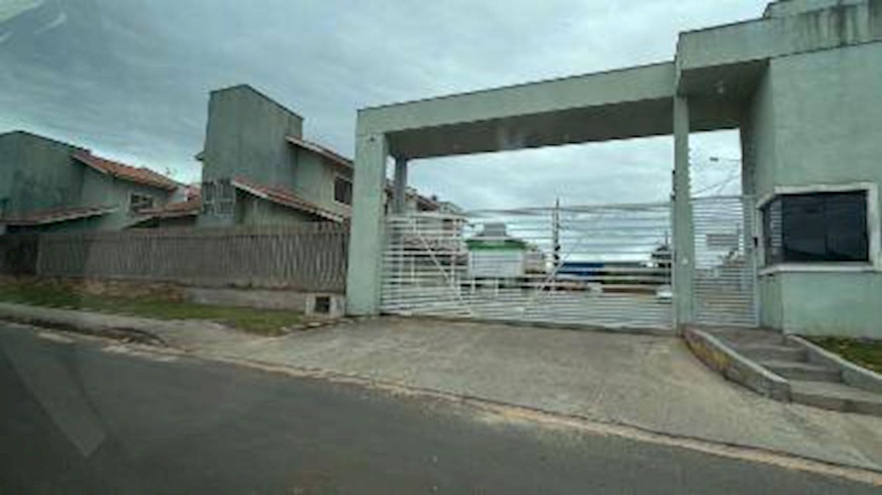 Foto 1 de 15: Casa em leilão em Içara - SC, bairro Barracão — Casa no Barracão em Içara/SC