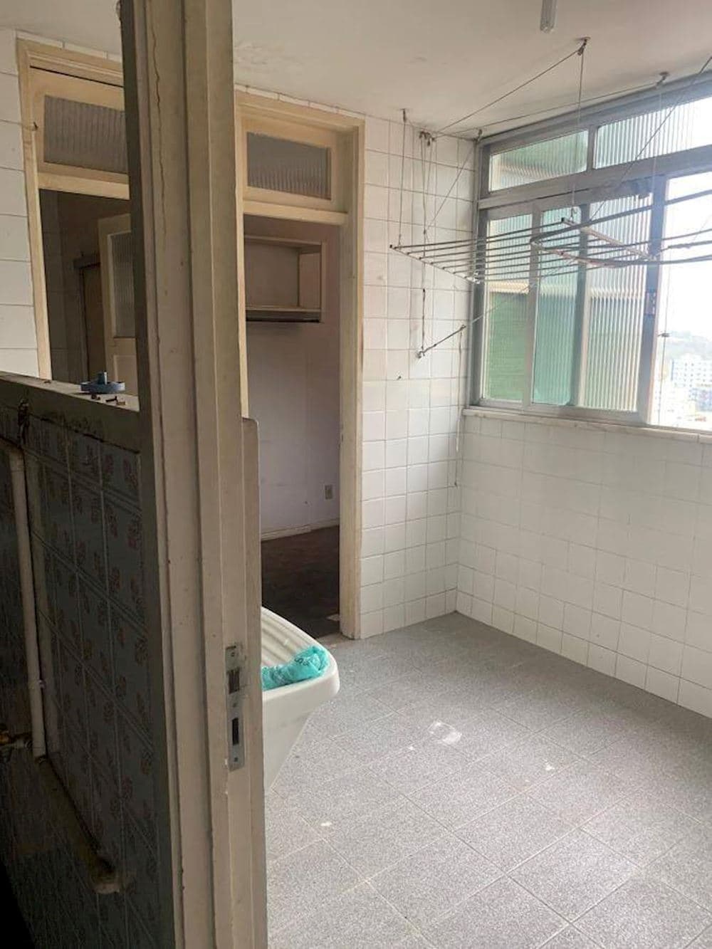 Foto 14 de 15: Apartamento em leilão em Resende - RJ — Apartamento no Comercial em Resende/RJ