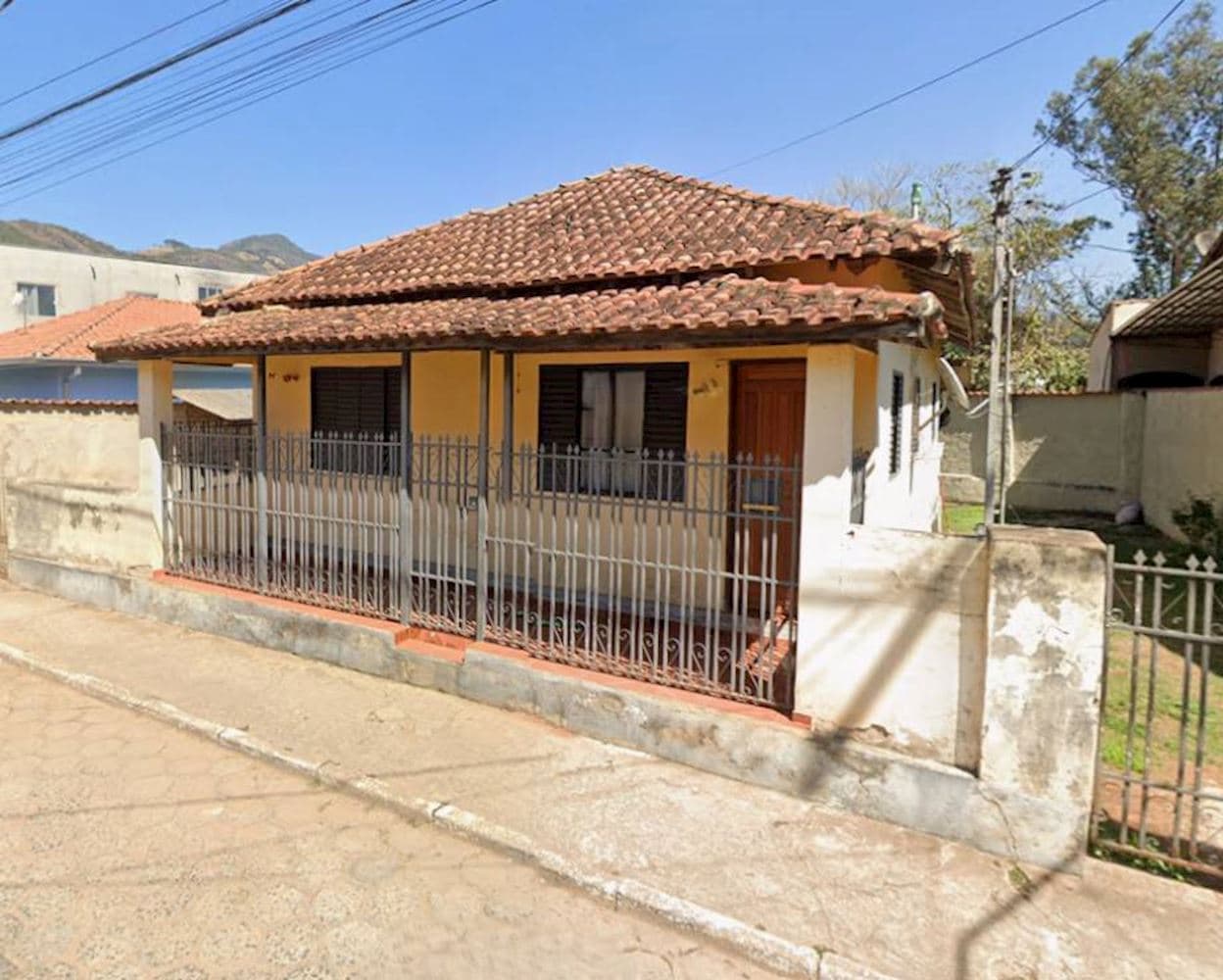 Foto 1 de 3: Casa em leilão em Piranguçu - MG, bairro Centro — Casa no Centro em Piranguçu/MG