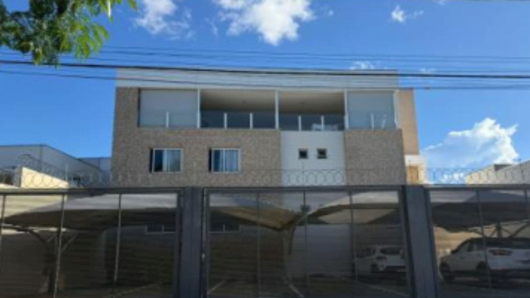 Foto 2 de 6: Apartamento em leilão em Montes Claros - MG, bairro Ibitutuna — Apartamento no "Edifício Solares" - Ibitutuna - Montes Claros/MG