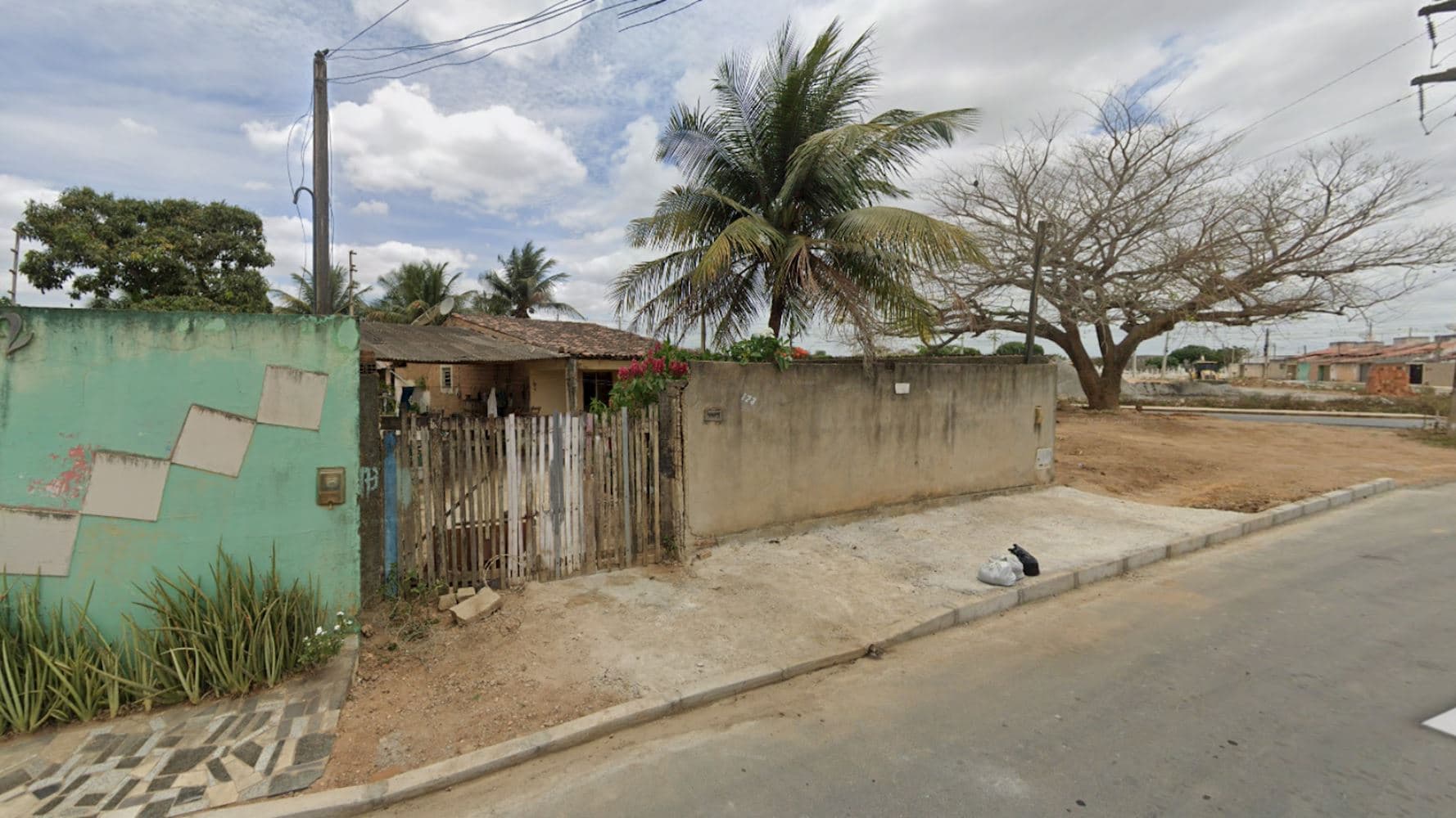 Foto 2 de 5: Casa em leilão em Arapiraca - AL, bairro Guaribas — Casa em Guaribas - Arapiraca/AL