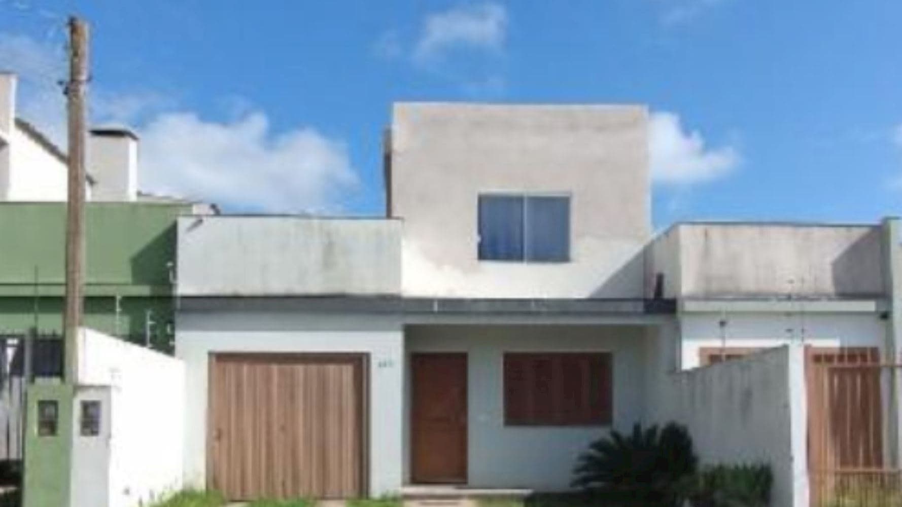 Foto 1 de 4: Casa em leilão em Bagé - RS, bairro Tarumã — Casa em Tarumã - Bagé/RS