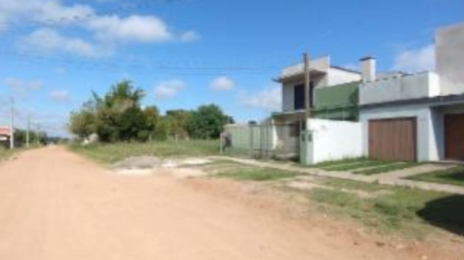 Foto 3 de 4: Casa em leilão em Bagé - RS, bairro Tarumã — Casa em Tarumã - Bagé/RS