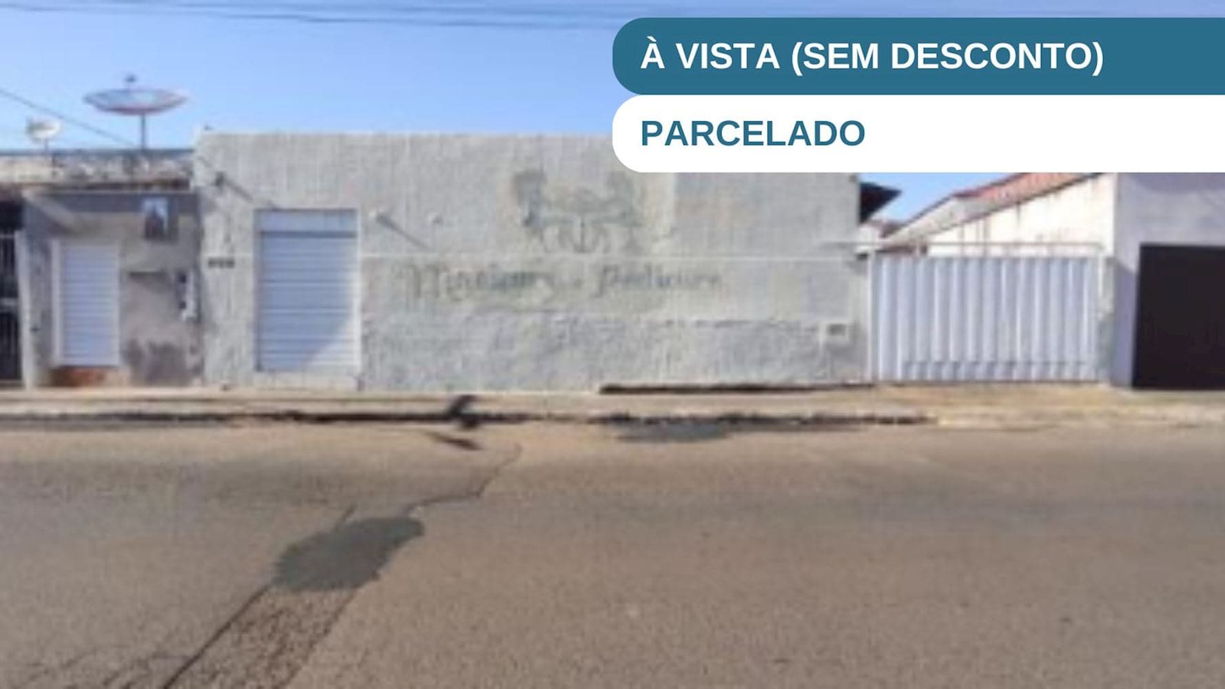 Foto 1 de 5: Casa em leilão em Ituiutaba - MG, bairro Centro — Casa no Centro - Ituiutaba/MG