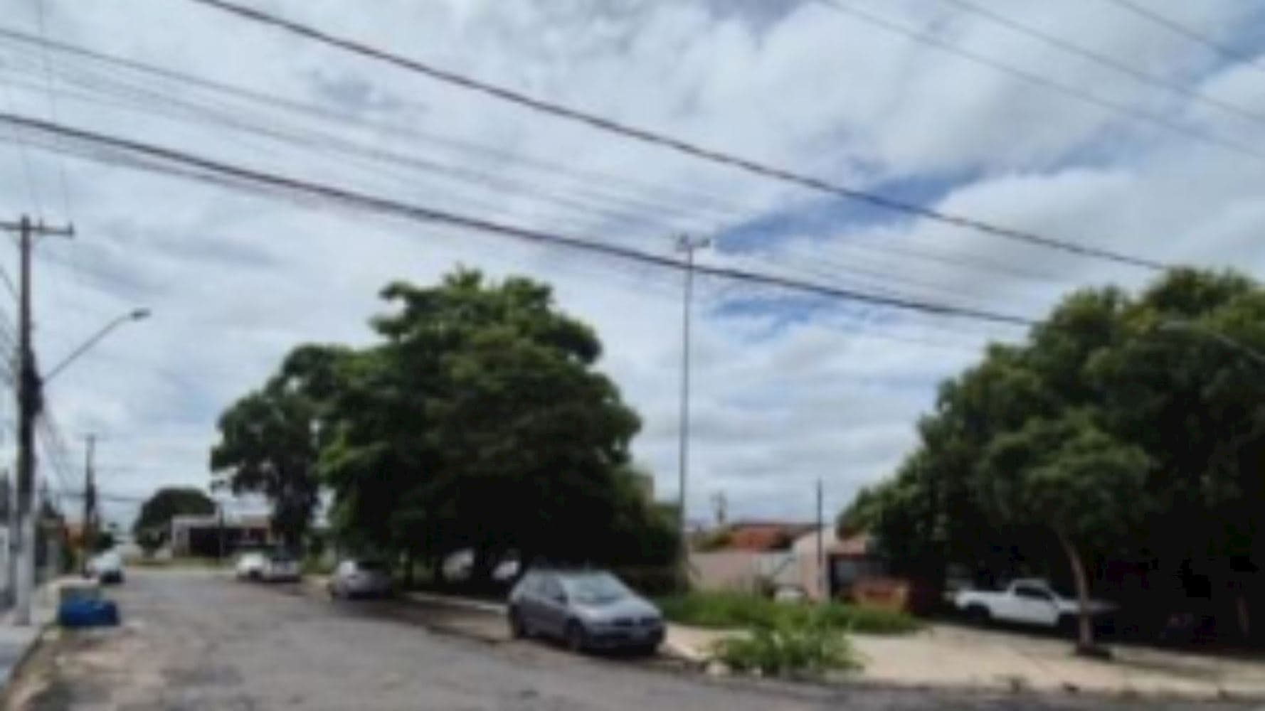 Foto 4 de 4: Casa em leilão em Cuiabá - MT, bairro Jardim Uinversitário — Casa no Jardim Uinversitário de Cuiabá/MT