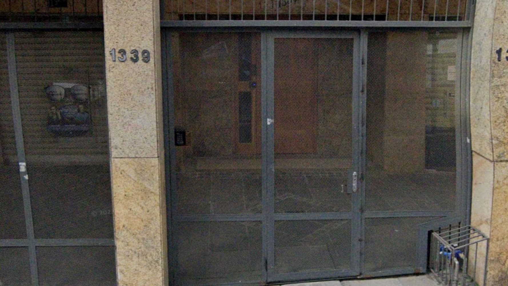 Foto 3 de 5: Comercial em leilão em Porto Alegre - RS, bairro Centro Histórico — Sala Comercial no "Edifício Oxford Center" - Centro Histórico - Porto Alegre/RS