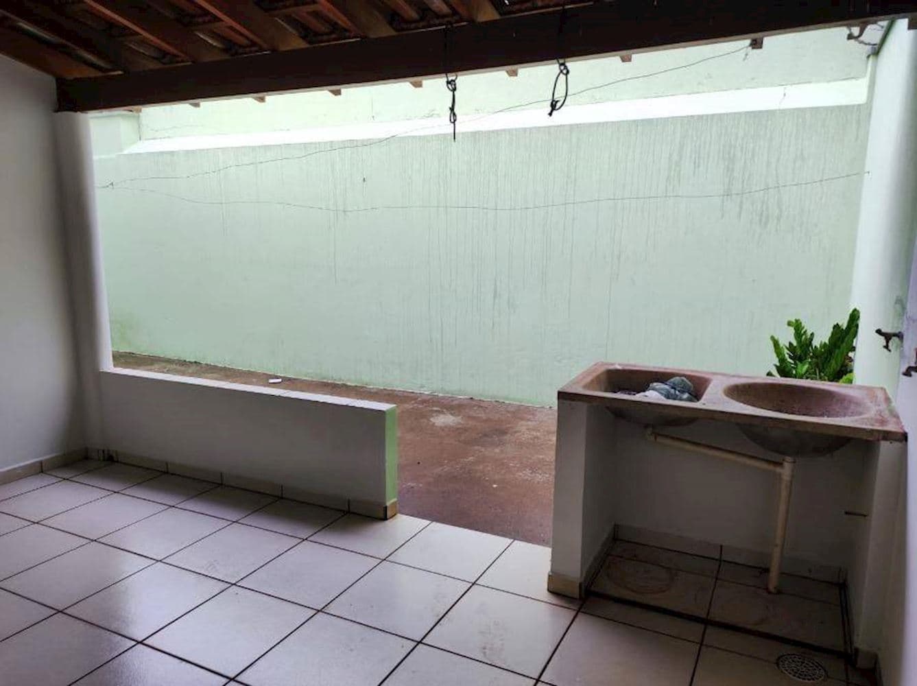 Foto 5 de 12: Casa em leilão em Frutal - MG, bairro Ipe Amarelo — Casa, Padrão, 1 vaga(s) de garagem