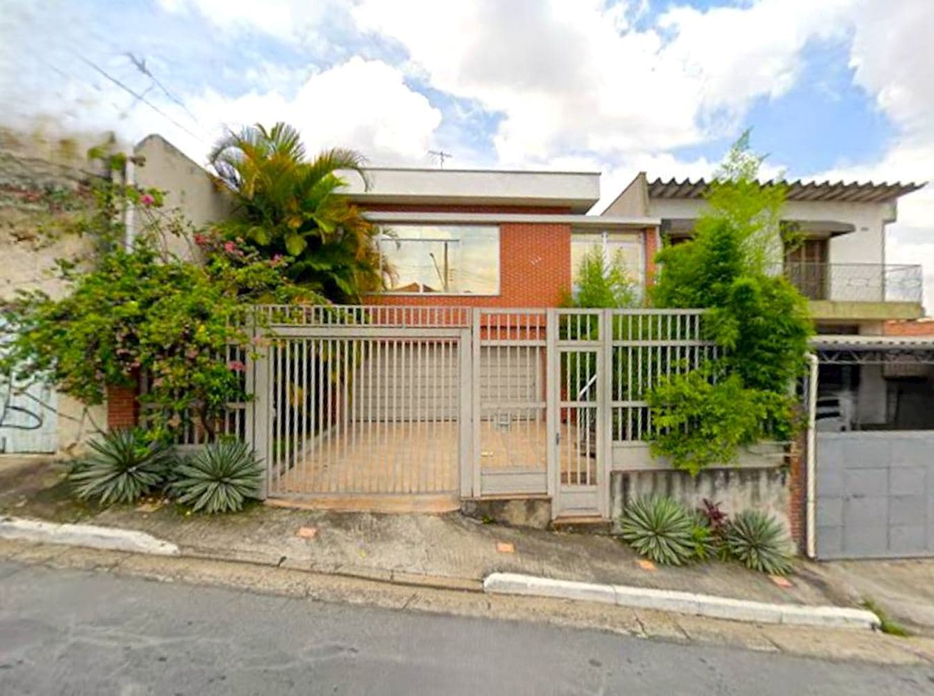 Foto 3 de 3: Casa em leilão em São Paulo - SP, bairro Vila Carrao — Casa, Padrão, 0 vaga(s) de garagem