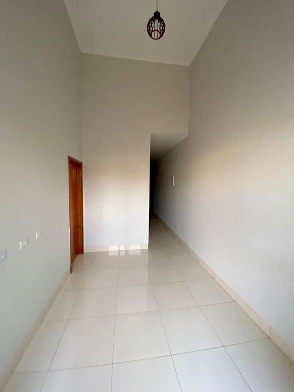 Foto 3 de 9: Casa em leilão em Itumbiara - GO — Casa, Padrão, 1 vaga(s) de garagem