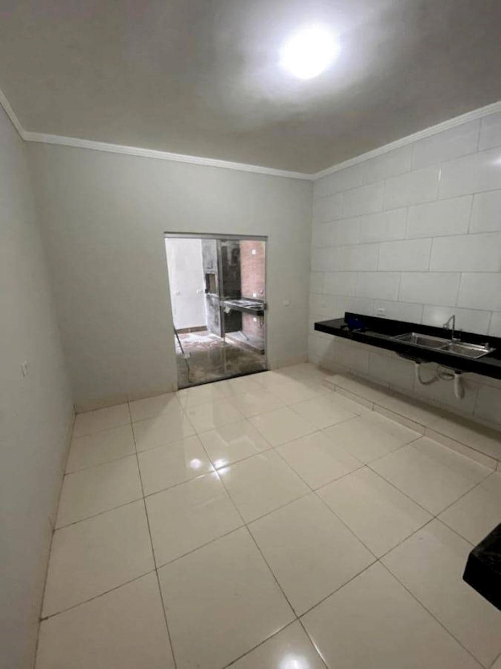 Foto 4 de 9: Casa em leilão em Itumbiara - GO — Casa, Padrão, 1 vaga(s) de garagem