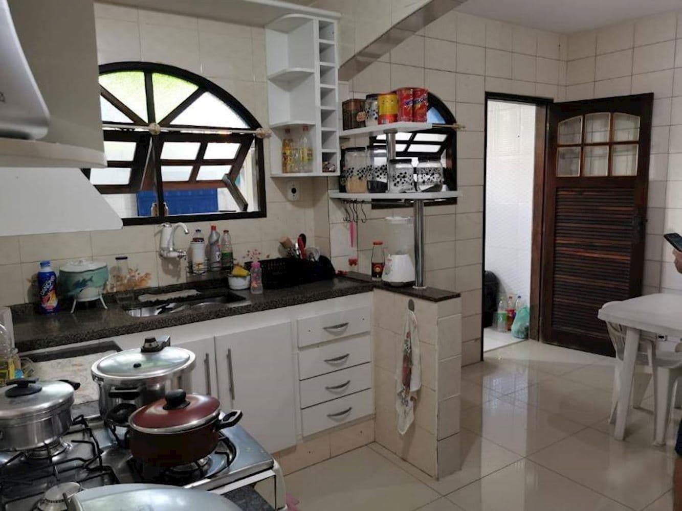 Foto 6 de 13: Casa em leilão em São Gonçalo - RJ, bairro Trindade — Casa, Padrão, 1 vaga(s) de garagem
