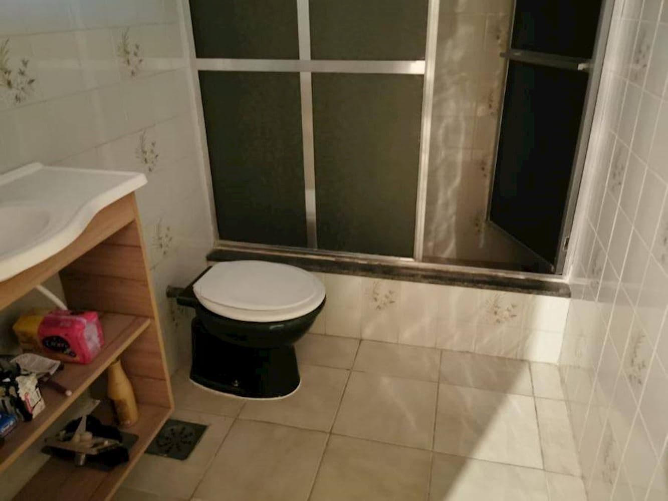 Foto 10 de 13: Casa em leilão em São Gonçalo - RJ, bairro Trindade — Casa, Padrão, 1 vaga(s) de garagem