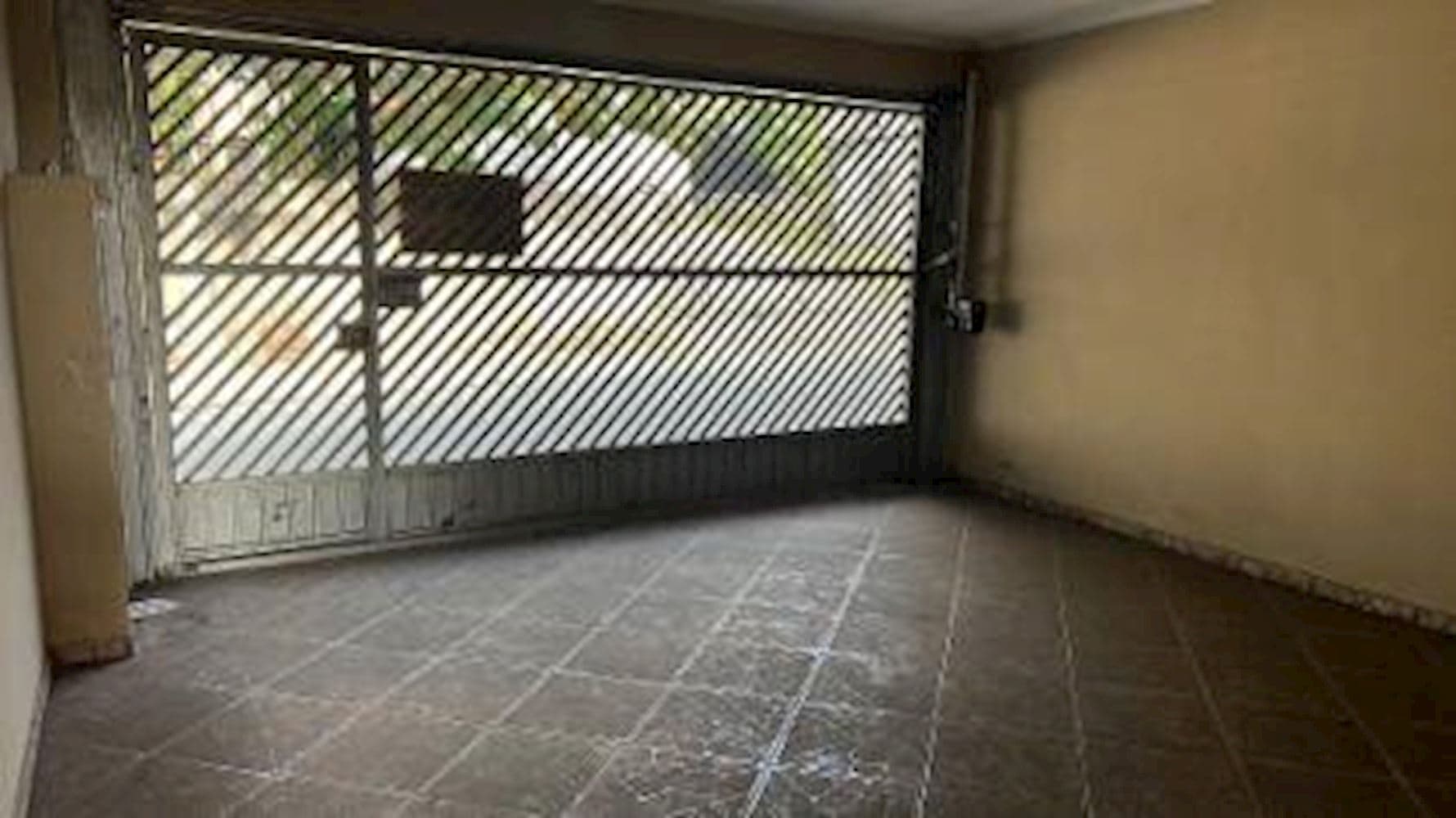 Foto 3 de 13: Casa em leilão em São Paulo - SP, bairro Capelinha — Casa, Padrão, 2 vaga(s) de garagem