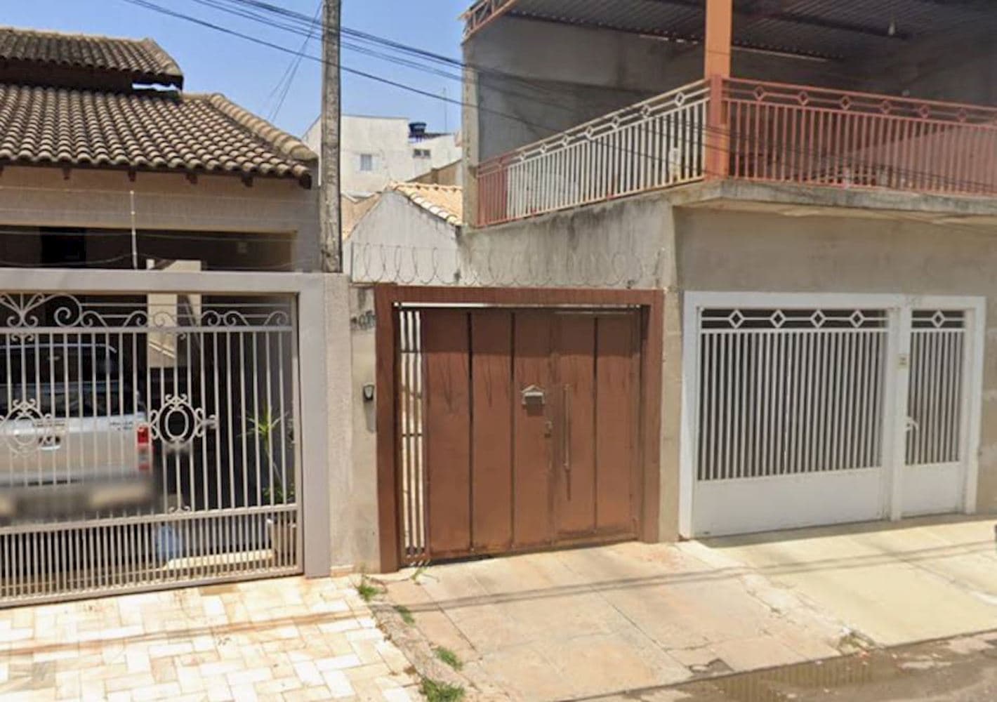 Foto 1 de 3: Casa em leilão em Lins - SP, bairro Vila Guararapes — Casa, Padrão, 0 vaga(s) de garagem