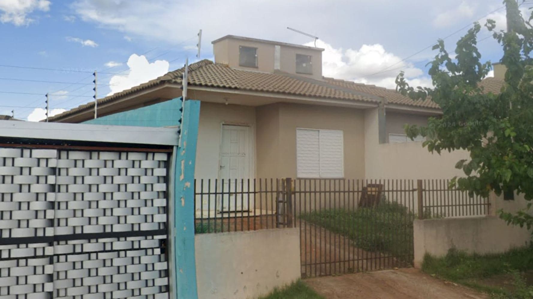 Foto 2 de 4: Casa em leilão em Sarandi - PR, bairro Jardim França — Casa no Jardim França em Sarandi/PR