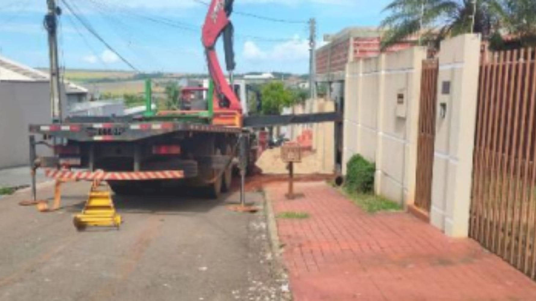 Foto 3 de 3: Casa em leilão em Jataí - GO — Casa no Residencial Cohacol 5  - Jataí/GO
