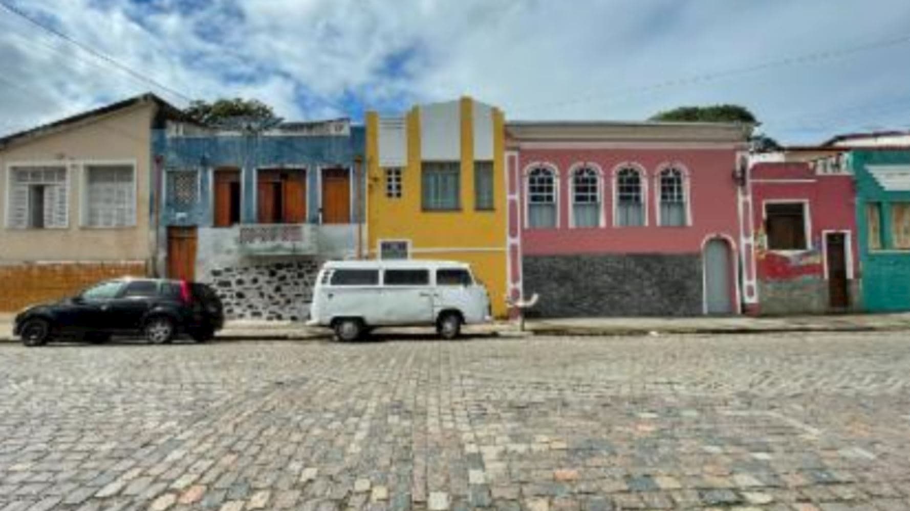 Foto 1 de 4: Casa em leilão em Cachoeira - BA, bairro Centro — Casa no Centro em Cachoeira/BA