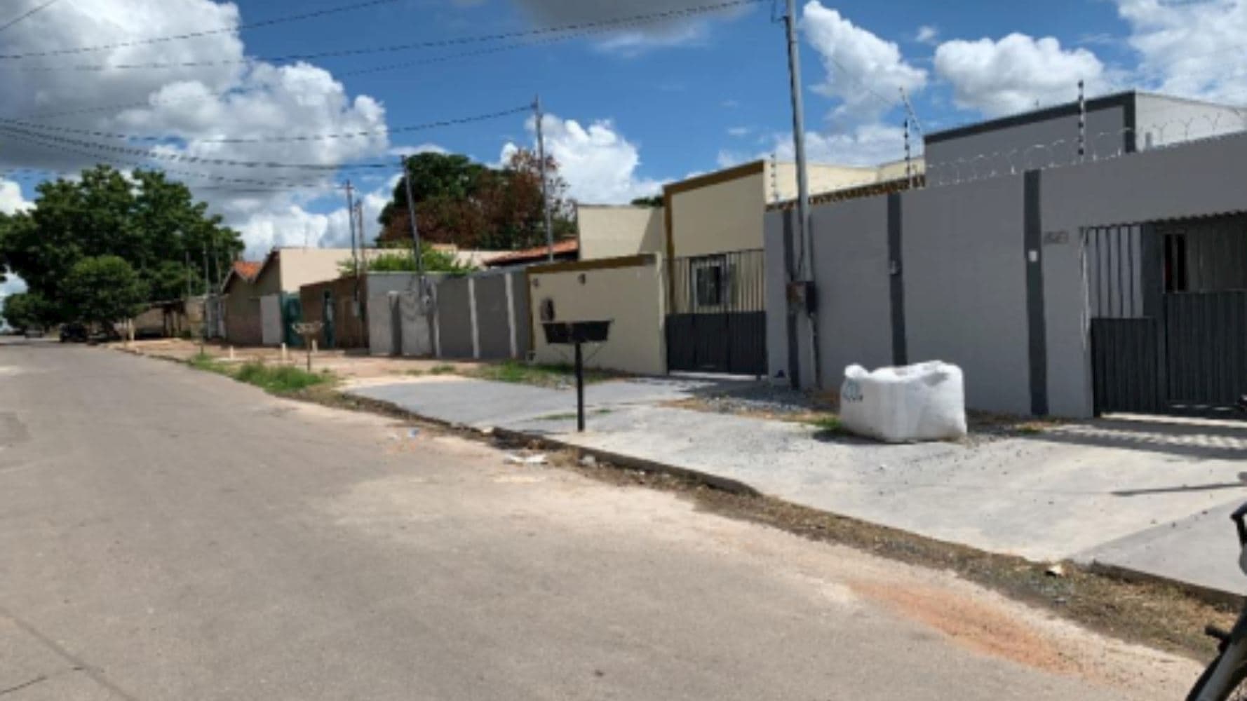 Foto 2 de 4: Casa em leilão em Várzea Grande - MT, bairro Centro Sul — Casa no Centro Sul em Várzea Grande/MT