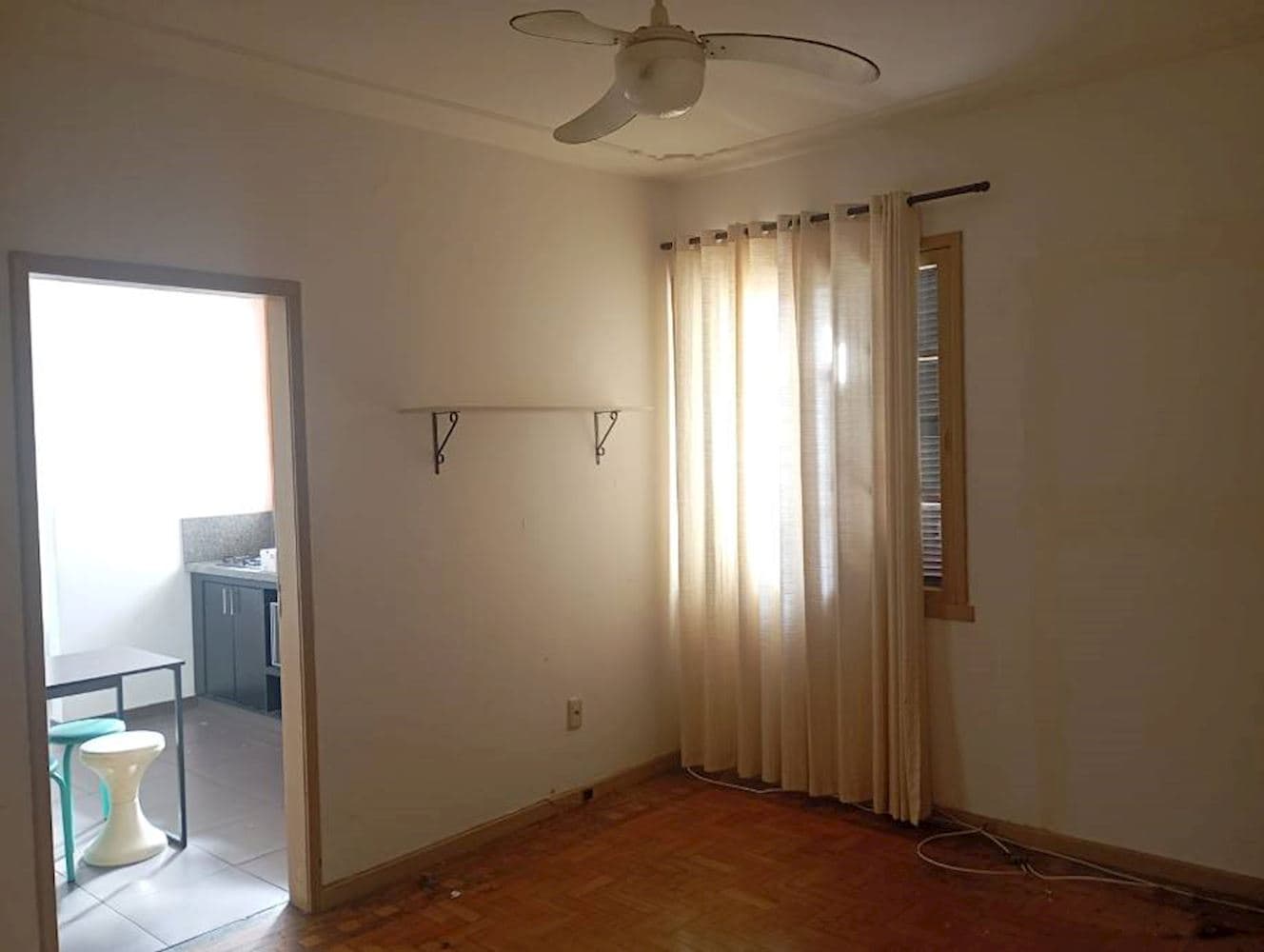 Foto 6 de 9: Apartamento em leilão em Porto Alegre - RS, bairro Petrópolis — Apartamento - Petrópolis - Porto Alegre/RS