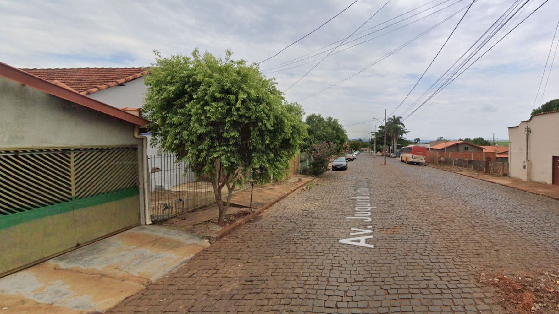 Foto 4 de 5: Casa em leilão em Conquista - MG, bairro Centro — Casa no Centro de Conquista/MG
