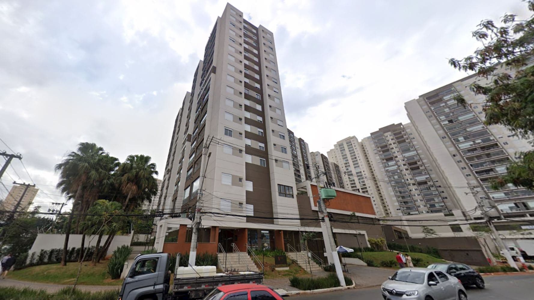 Foto 1 de 5: Apartamento em leilão em São Paulo - SP, bairro Vila Andrade — Apartamento no "Living Concept Panamby" - Vila Andrade - São Paulo/SP
